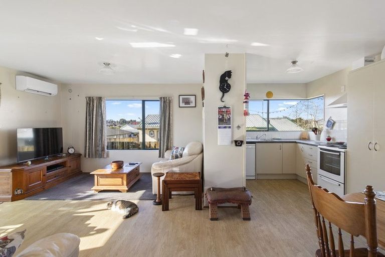 Photo of property in 2b Village Place, Tuakau, 2121