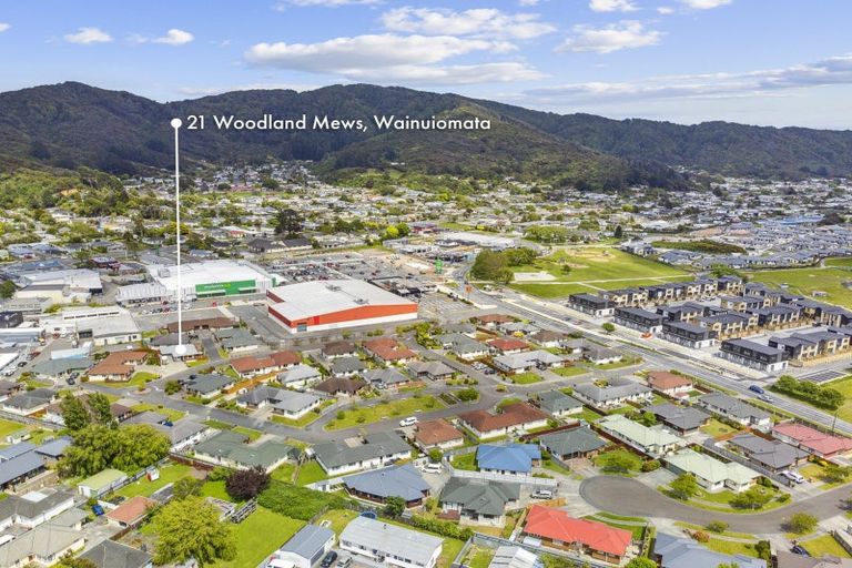 Photo of property in 21 Woodland Mews, Wainuiomata, Lower Hutt, 5014
