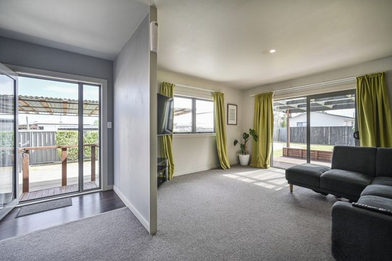 Photo of property in 16 Arklow Place, Flaxmere, Hastings, 4120