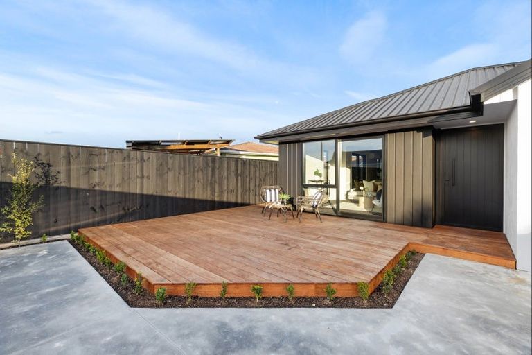 Photo of property in 71 Brightwater Terrace, Terrace End, Palmerston North, 4410