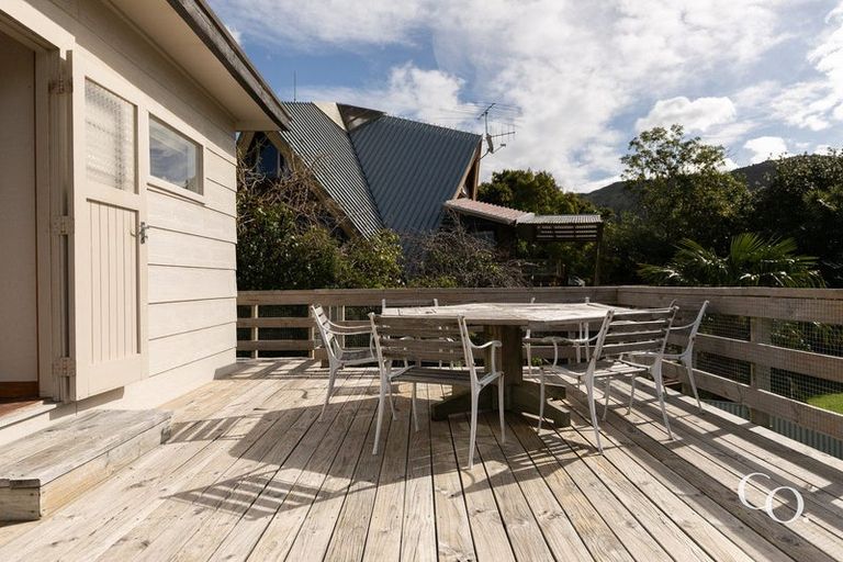 Photo of property in 19 Gillies Crescent, Waimarama, Havelock North, 4294