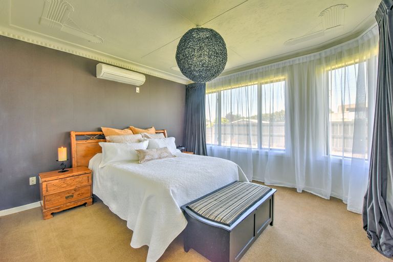 Photo of property in 101 Seaward Road, Edendale, 9825