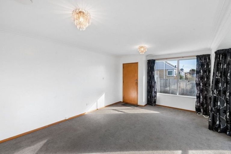 Photo of property in 90 Kaiwara Street, Hoon Hay, Christchurch, 8025
