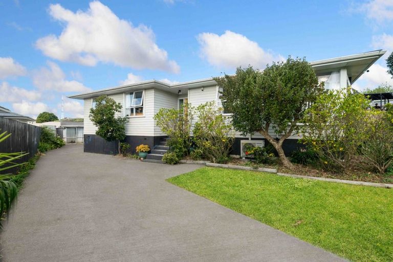 Photo of property in 26 Sandbrook Avenue, Otara, Auckland, 2023