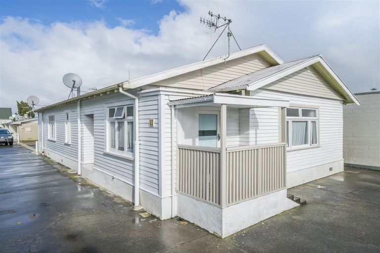 Photo of property in 8 Dahlia Street, Palmerston North, 4410