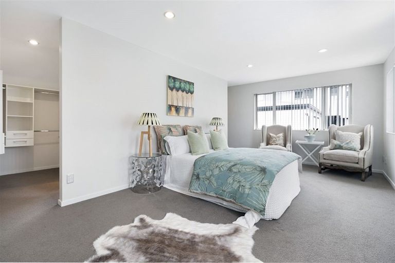 Photo of property in 30a Seaview Road, Glenfield, Auckland, 0629