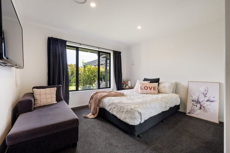 Photo of property in 1 Riverside Lane, Spencerville, Christchurch, 8083