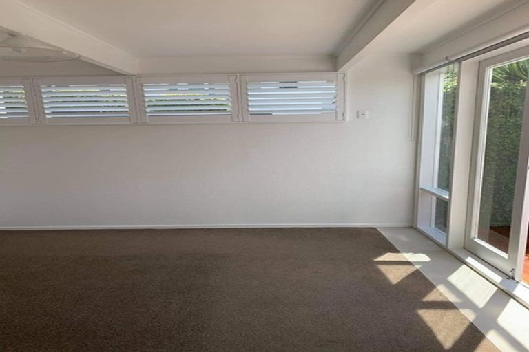 Photo of property in 3/252 Hurstmere Road, Takapuna, Auckland, 0622