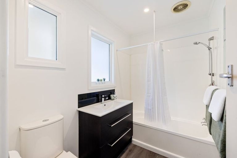 Photo of property in 51 Wayside Avenue, Burnside, Christchurch, 8053