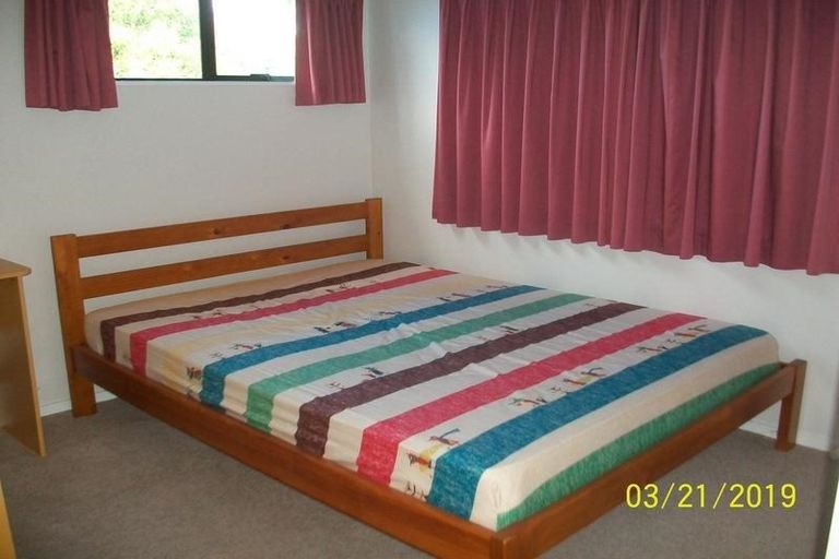 Photo of property in 9a Metric Place, Te Atatu South, Auckland, 0610