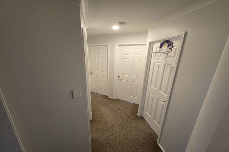 Photo of property in 12 Ranch Avenue, Beach Haven, Auckland, 0626