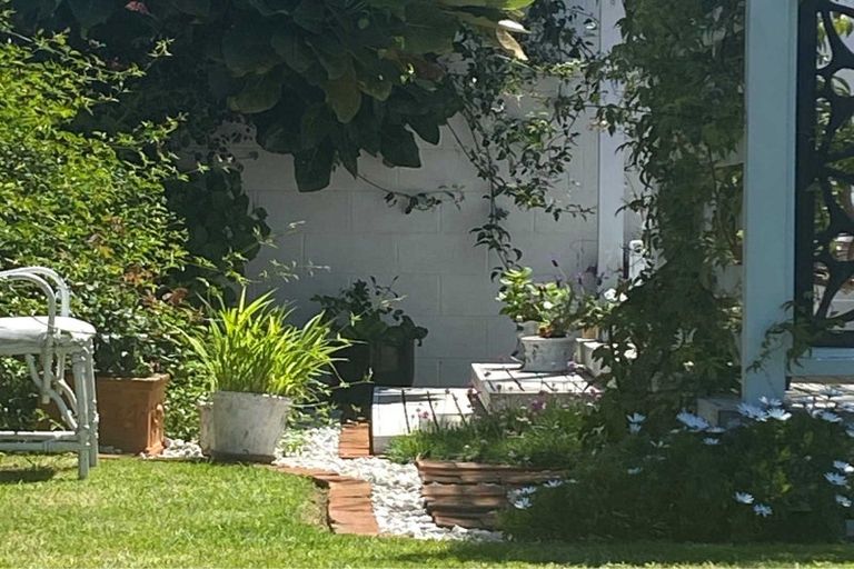 Photo of property in 32 Belt Road, Moturoa, New Plymouth, 4310