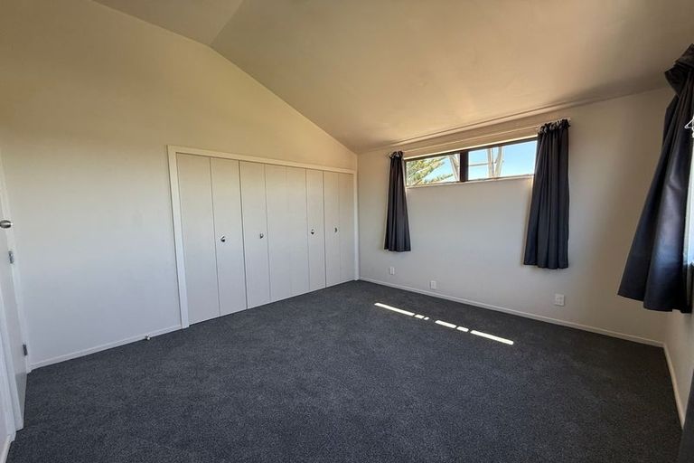 Photo of property in 15 Seddon Street, Takaro, Palmerston North, 4412