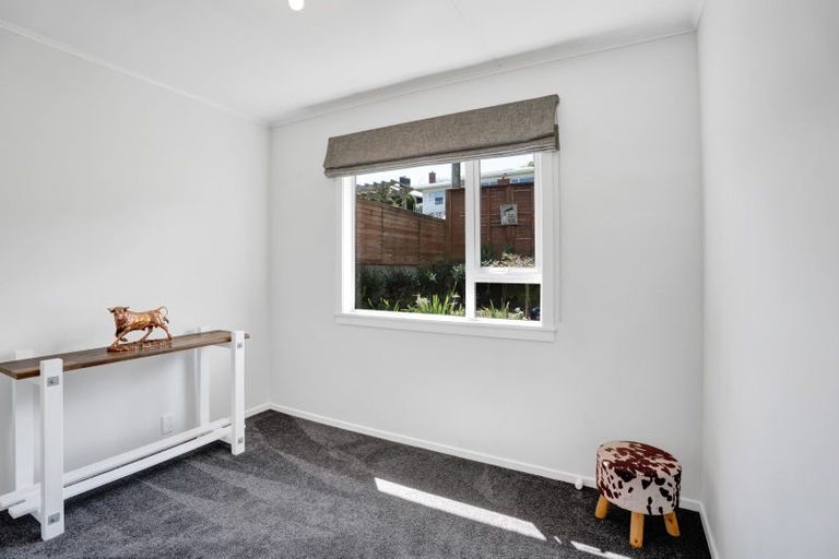 Photo of property in 43 Essex Street, Vogeltown, New Plymouth, 4310