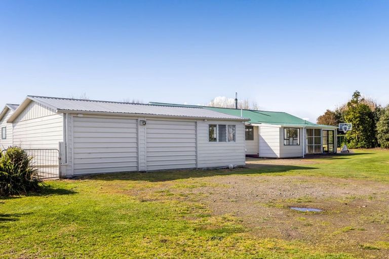 Photo of property in 189 Namu Road, Opunake, 4681