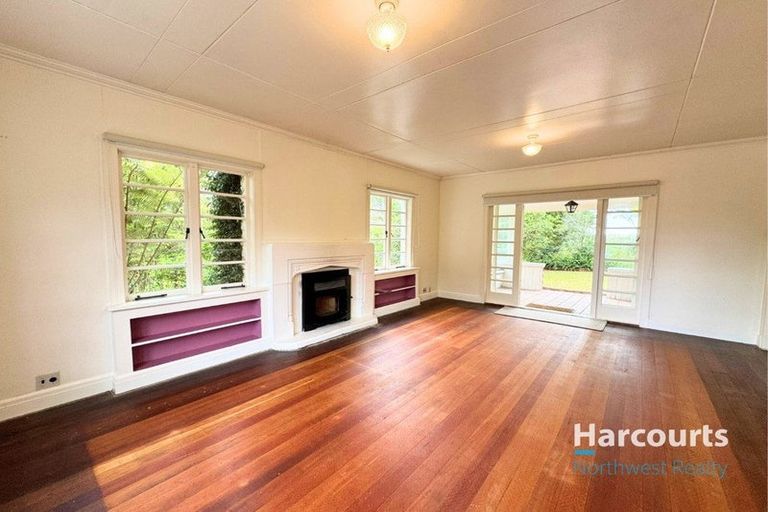 Photo of property in 86 Tawa Road, Kumeu, 0891