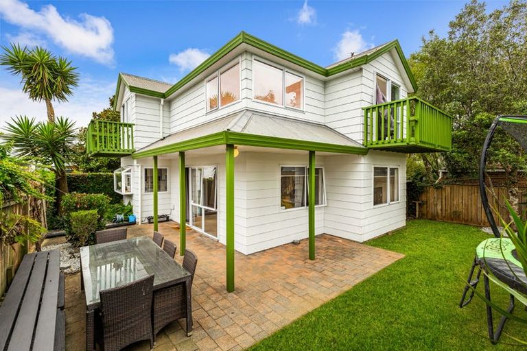 Photo of property in 41 Colwill Road, Massey, Auckland, 0614