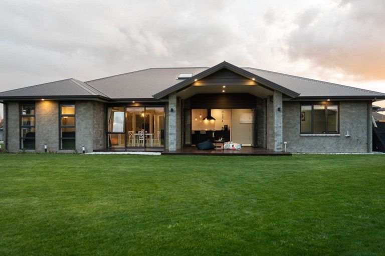 Photo of property in 23 Tiaki Way, Cambridge, 3434