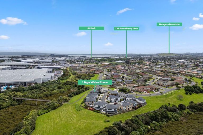 Photo of property in 1 Nga Waka Place, Mangere, Auckland, 2022