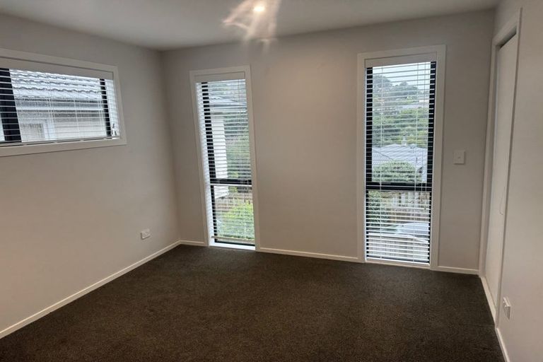 Photo of property in 6e Huia Street, Tawa, Wellington, 5028