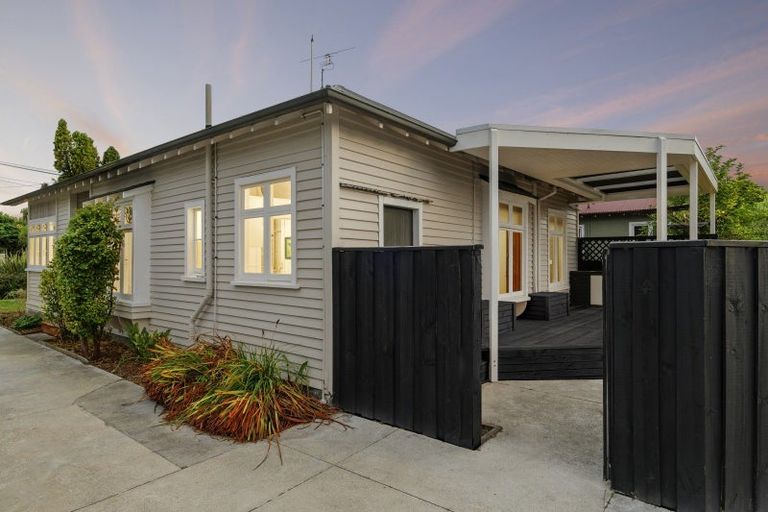 Photo of property in 229 Geraldine Street, Edgeware, Christchurch, 8013