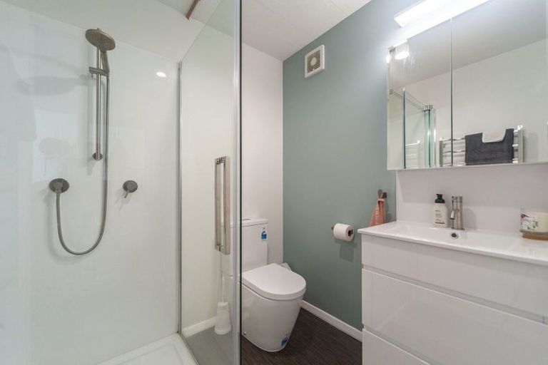 Photo of property in 120 Ohiro Road, Brooklyn, Wellington, 6021