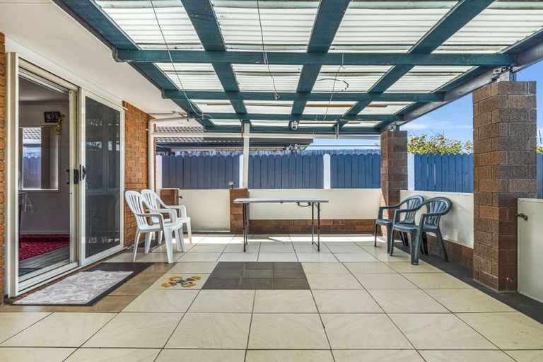 Photo of property in 526 Massey Road, Mangere, Auckland, 2022