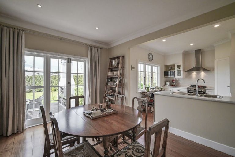 Photo of property in 9 Rakau Street, Havelock North, 4130