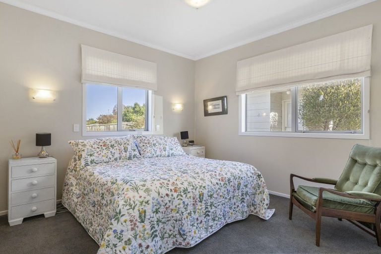 Photo of property in 10 Wakeman Road, Acacia Bay, Taupo, 3330