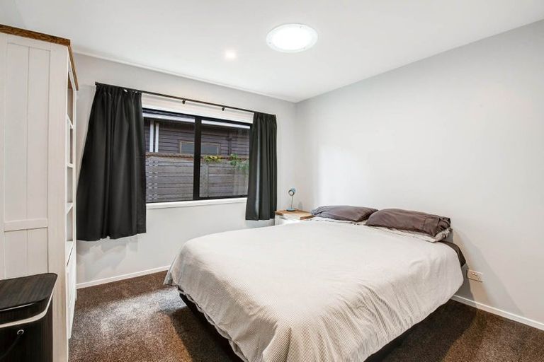 Photo of property in 57 Walton Street, Red Beach, 0932