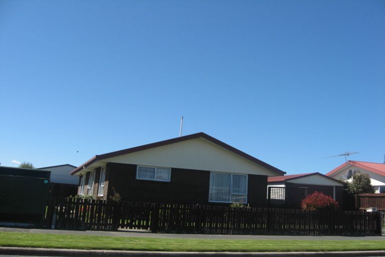 Photo of property in 89 Vivian Street, Burwood, Christchurch, 8083