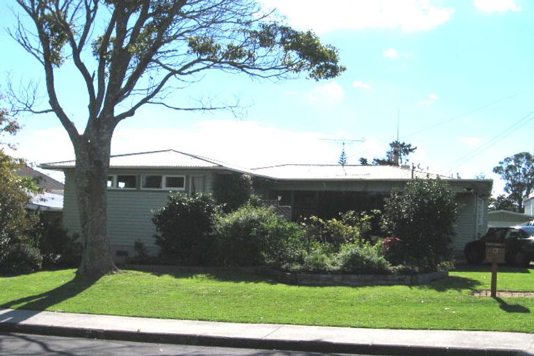 Photo of property in 12 Richard Avenue, Bucklands Beach, Auckland, 2014