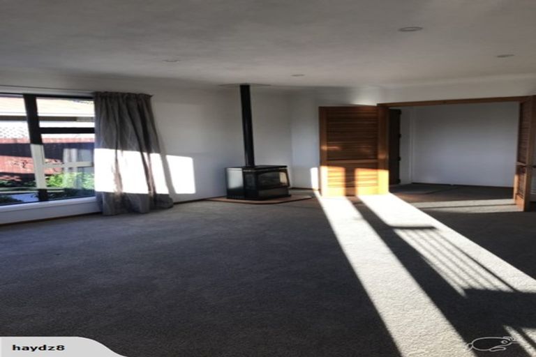Photo of property in 5 Rhyl Place, Bryndwr, Christchurch, 8053