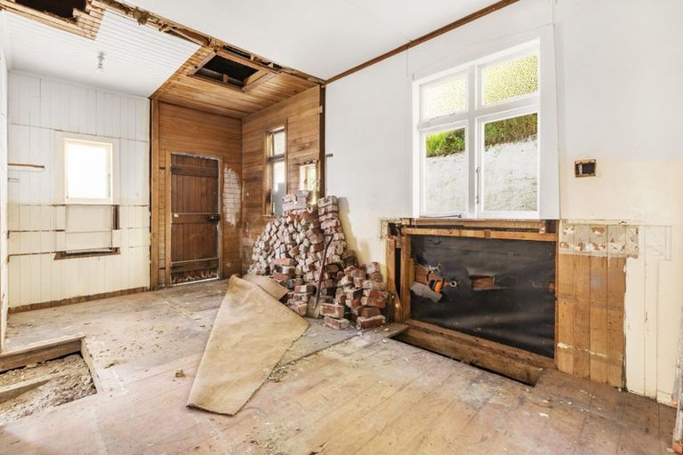 Photo of property in 70 Mitchell Street, Brooklyn, Wellington, 6021