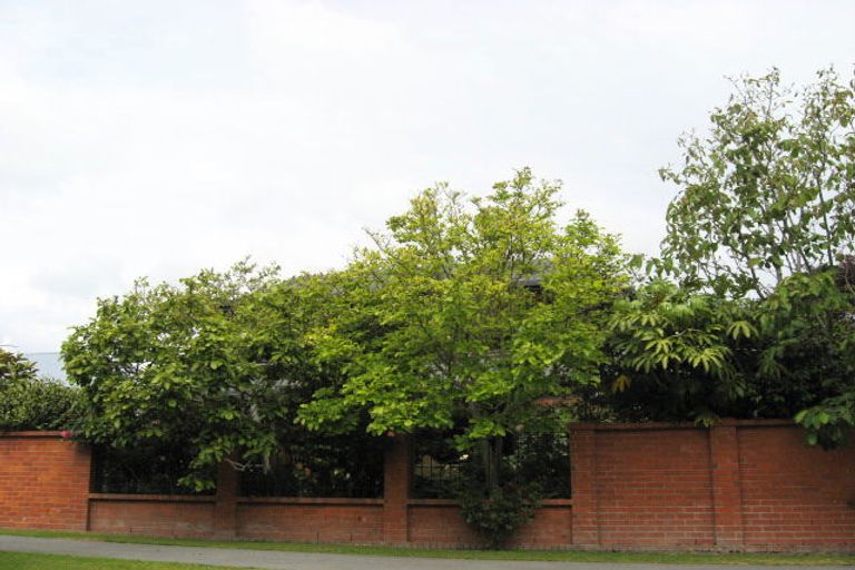 Photo of property in 2a Wai-iti Terrace, Burnside, Christchurch, 8053
