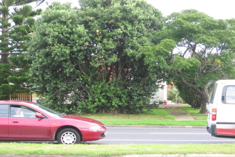 Photo of property in 207 Ti Rakau Drive, Pakuranga Heights, Auckland, 2010