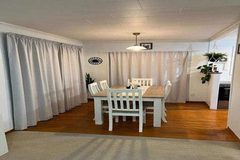 Photo of property in 1/42 Kia Ora Road, Beach Haven, Auckland, 0626