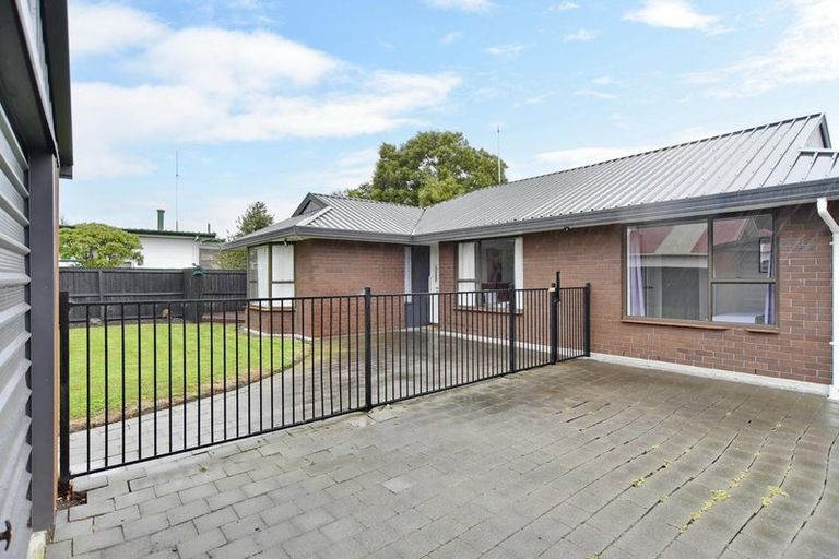 Photo of property in 2 Flaxwood Lane, Waltham, Christchurch, 8023