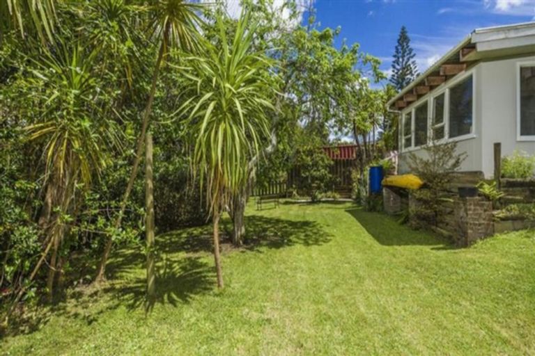 Photo of property in 26 Freya Place, Torbay, Auckland, 0630