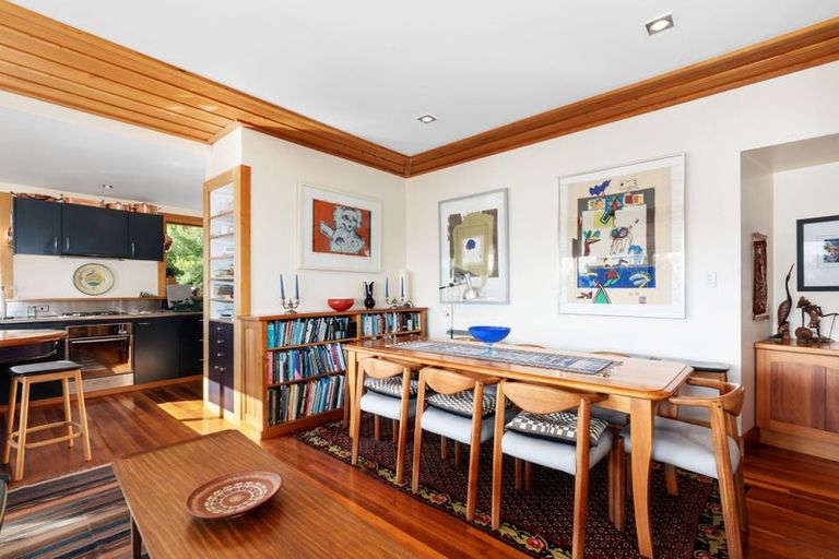 Photo of property in 355 Muritai Road, Eastbourne, Lower Hutt, 5013