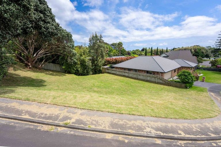 Photo of property in 7 Fairway Oaks Drive, Waikanae Beach, Waikanae, 5036