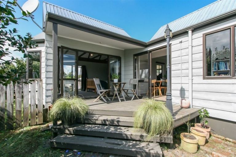 Photo of property in 73 Rewa Street, Inglewood, 4330