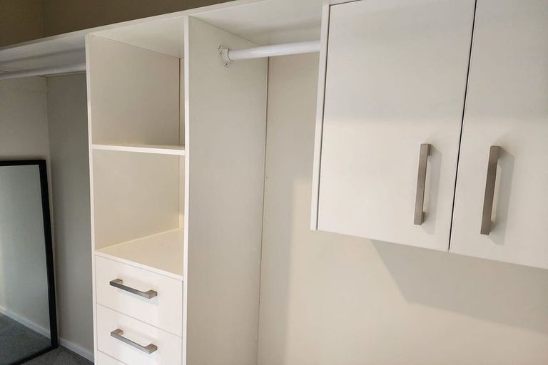 Photo of property in 102 Wiseley Road, West Harbour, Auckland, 0618