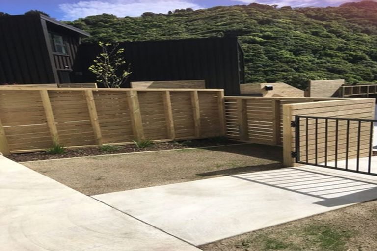 Photo of property in 24 Rua Kai Way, Brooklyn, Wellington, 6021