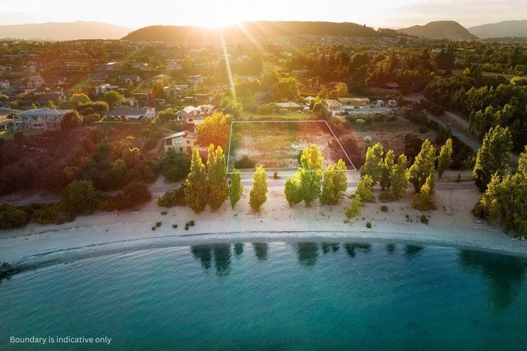 Photo of property in 335 Beacon Point Road, Wanaka, 9305