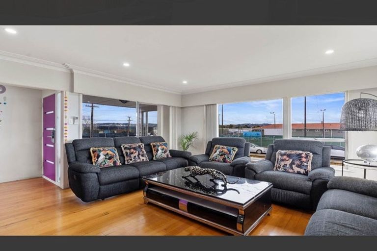 Photo of property in 15 Queen Street, Papakura, 2110