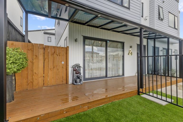 Photo of property in 36a Crestview Rise, Papakura, 2110