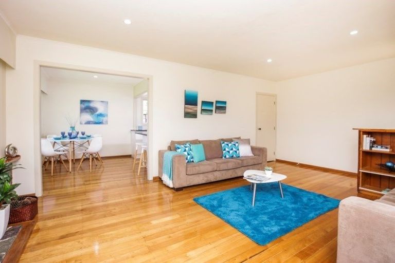 Photo of property in 81 Smythe Road, Henderson, Auckland, 0612