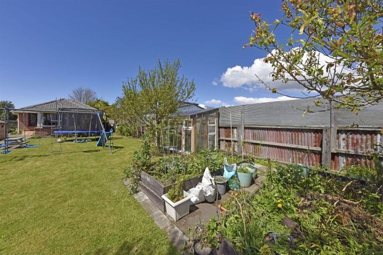 Photo of property in 853 Main North Road, Belfast, Christchurch, 8051