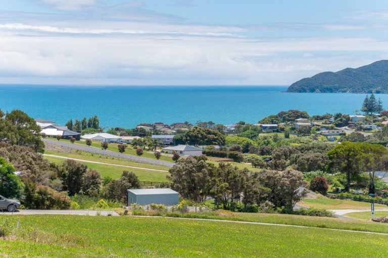 Photo of property in 6 Frazer Place, Coopers Beach, 0420